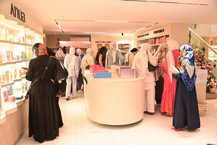Opening of Sisters Glow