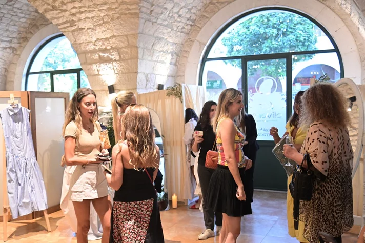 Amiisi Exclusive Pop Up