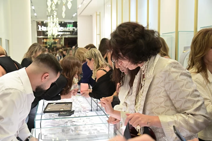 Opening of Hanna Jewelry
