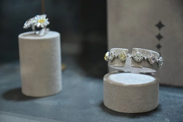 Opening of Hanna Jewelry