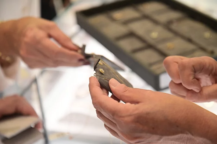Opening of Hanna Jewelry