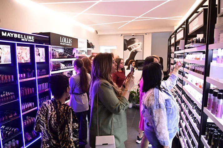 Grand Opening of Lisa Professional