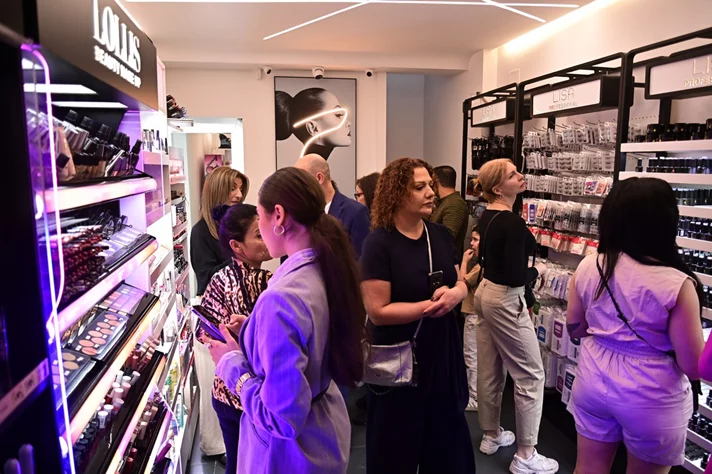 Grand Opening of Lisa Professional