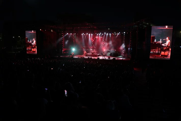God Save the Queen at Beirut Holidays