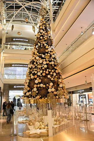 Christmas Tree Lighting at ABC Ashrafieh