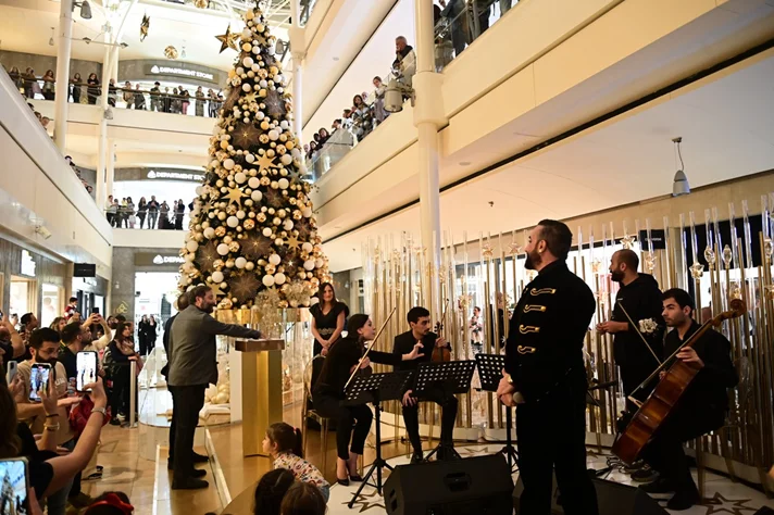 Christmas Tree Lighting at ABC Ashrafieh