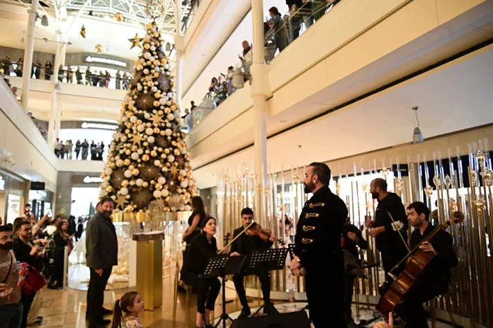 Christmas Tree Lighting at ABC Ashrafieh