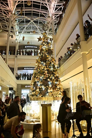 Christmas Tree Lighting at ABC Ashrafieh