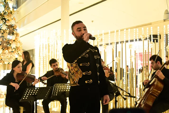 Christmas Tree Lighting at ABC Ashrafieh