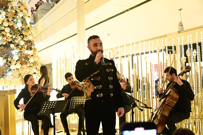 Christmas Tree Lighting at ABC Ashrafieh