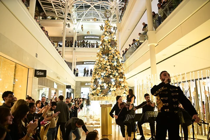 Christmas Tree Lighting at ABC Ashrafieh