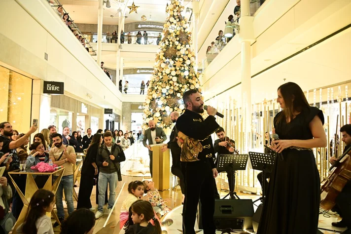 Christmas Tree Lighting at ABC Ashrafieh