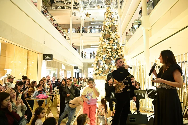 Christmas Tree Lighting at ABC Ashrafieh