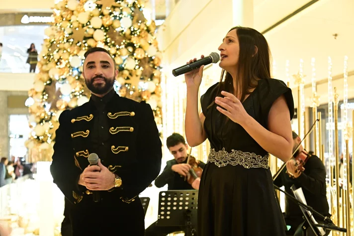 Christmas Tree Lighting at ABC Ashrafieh
