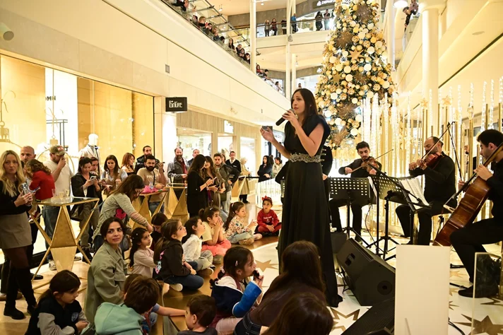 Christmas Tree Lighting at ABC Ashrafieh