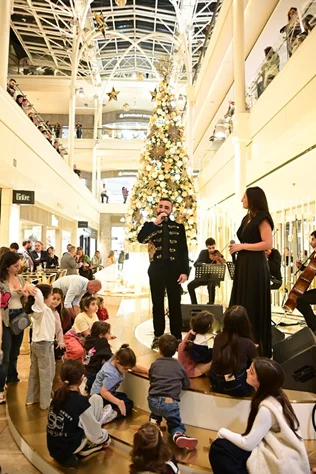 Christmas Tree Lighting at ABC Ashrafieh