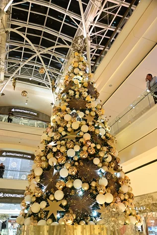 Christmas Tree Lighting at ABC Ashrafieh