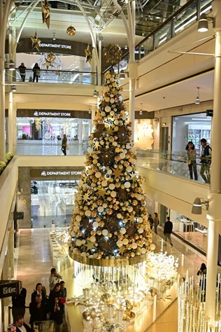 Christmas Tree Lighting at ABC Ashrafieh