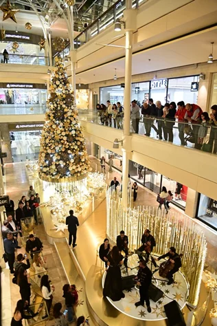 Christmas Tree Lighting at ABC Ashrafieh