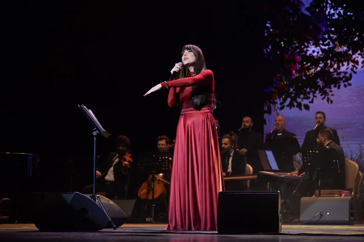 Abeer Nehme at Casino du Liban