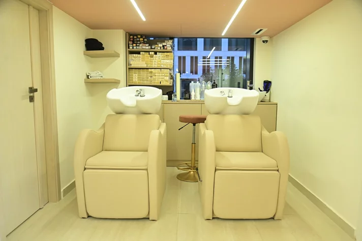 Grand Opening of Beauty Front