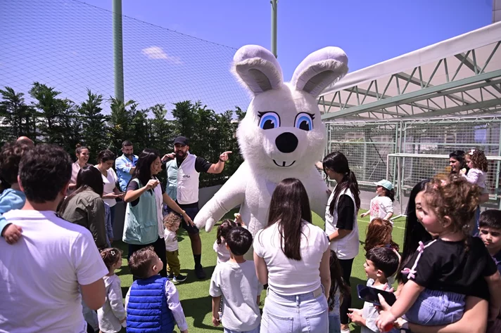 Bebe Sucre Hello Sunshine Event at VOL Playground