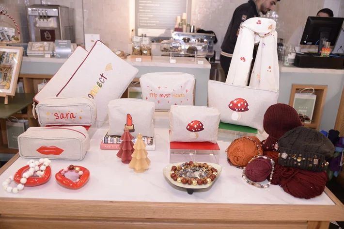 Decorate & Donate at Beit Sara