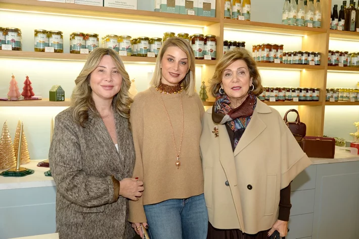 Decorate & Donate at Beit Sara