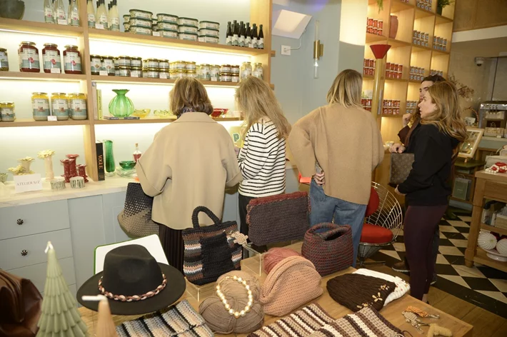 Decorate & Donate at Beit Sara