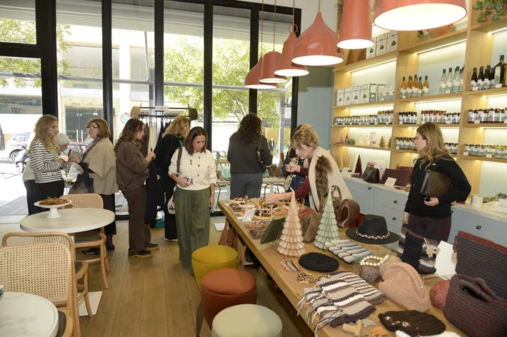 Decorate & Donate at Beit Sara