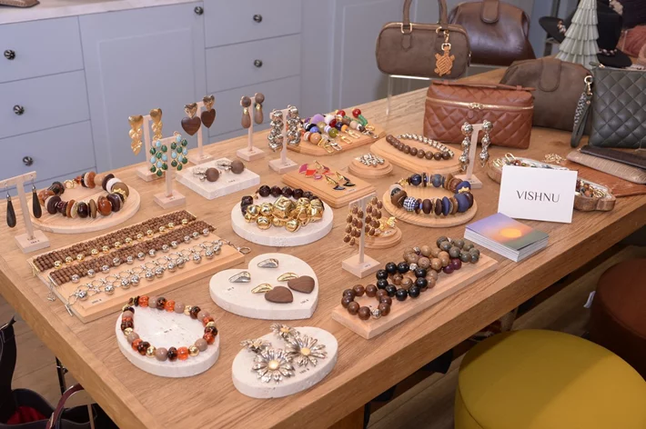 Decorate & Donate at Beit Sara