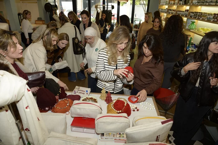 Decorate & Donate at Beit Sara