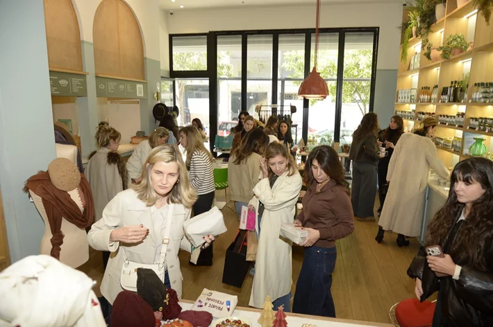 Decorate & Donate at Beit Sara