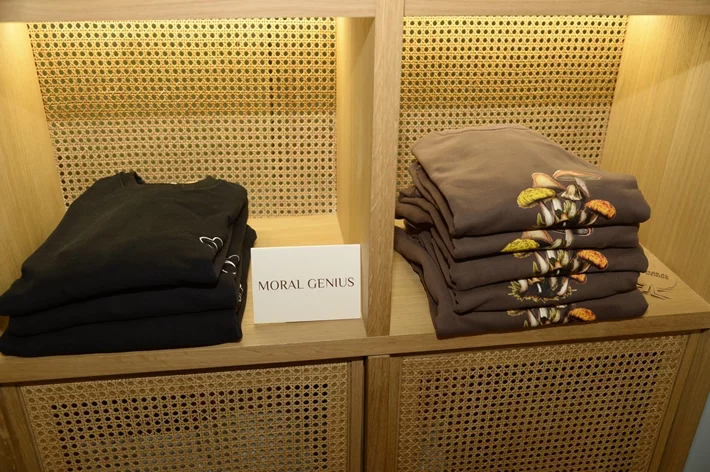 Decorate & Donate at Beit Sara