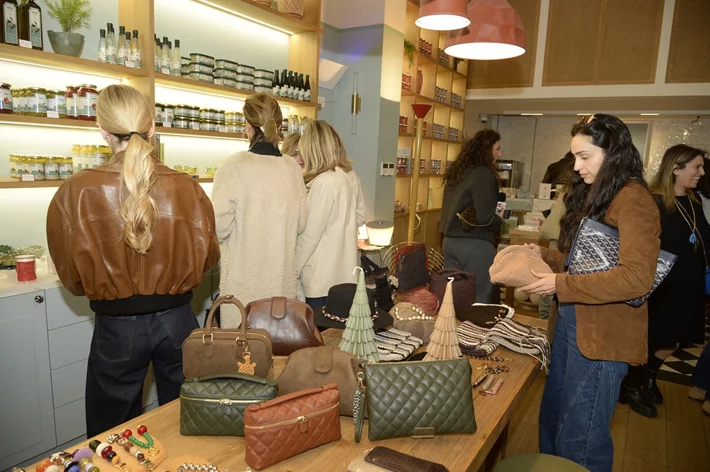 Decorate & Donate at Beit Sara