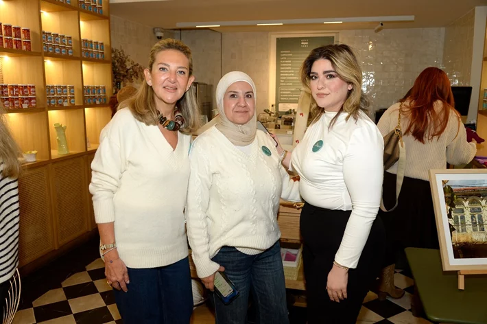 Decorate & Donate at Beit Sara