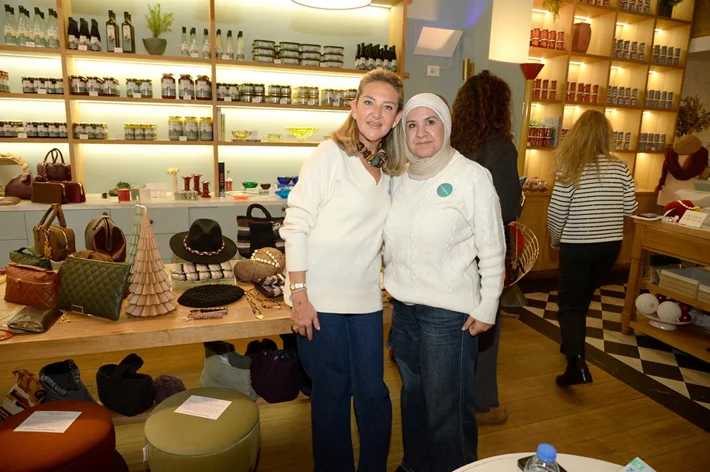 Decorate & Donate at Beit Sara