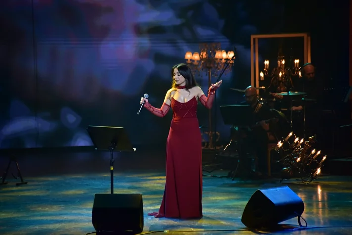 Carla Chamoun at Casino du Liban