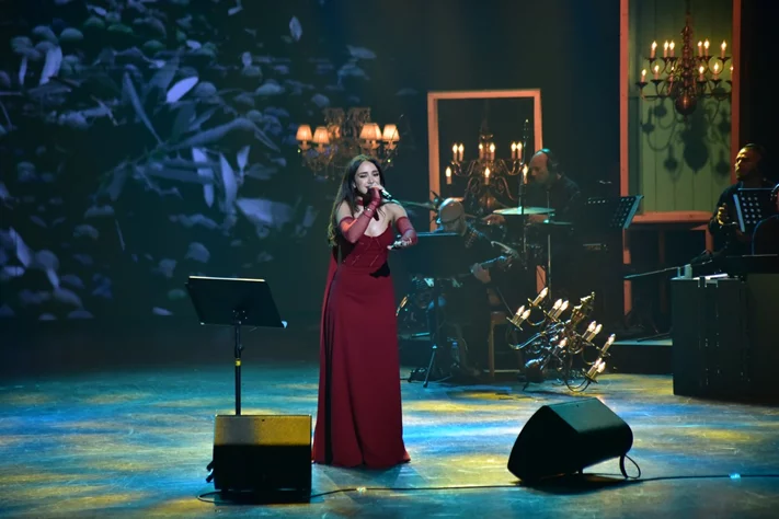 Carla Chamoun at Casino du Liban