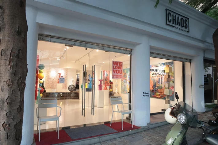 Giraffitude Souls in Color, A solo exhibition by Lebanese artist Joa Chelala