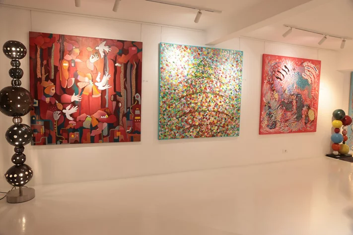 Giraffitude Souls in Color, A solo exhibition by Lebanese artist Joa Chelala