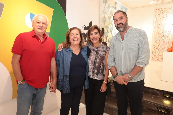 Giraffitude Souls in Color, A solo exhibition by Lebanese artist Joa Chelala
