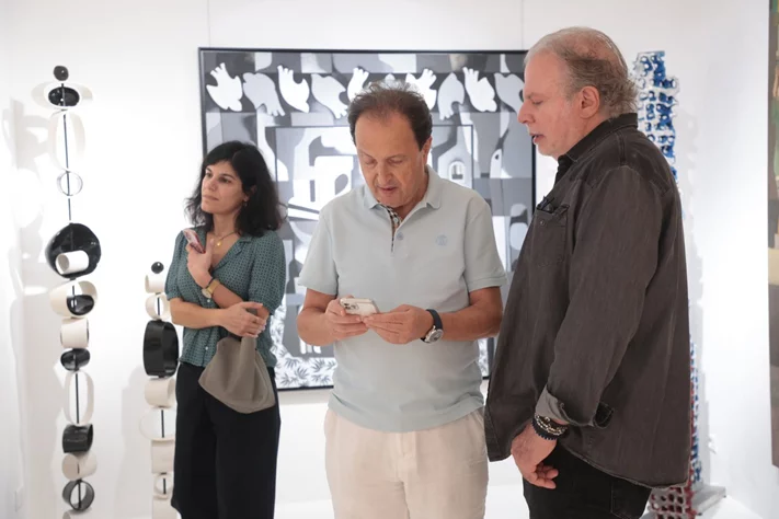 Giraffitude Souls in Color, A solo exhibition by Lebanese artist Joa Chelala