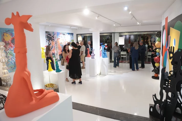 Giraffitude Souls in Color, A solo exhibition by Lebanese artist Joa Chelala