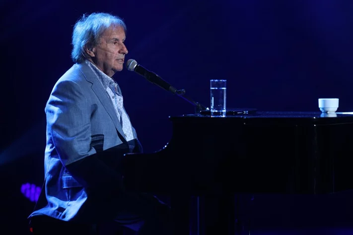 Chris De Burgh at Casino Du Liban