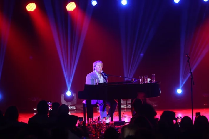 Chris De Burgh at Casino Du Liban