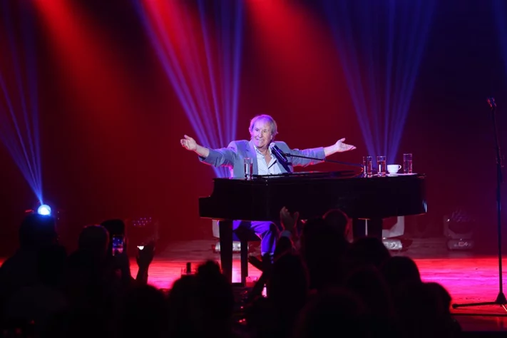 Chris De Burgh at Casino Du Liban