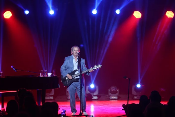 Chris De Burgh at Casino Du Liban