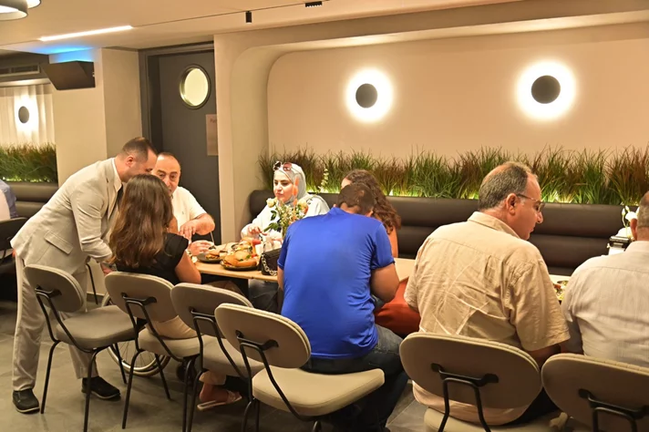 Opening of Eat Vite Snack