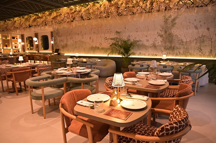 Opening of EL & N London Cafe